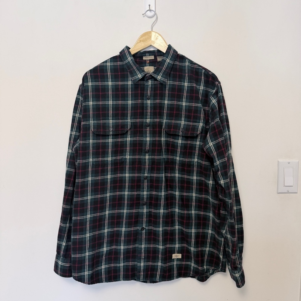 Men’s Dockers Green and Red Plaid Casual Shirt 🌳